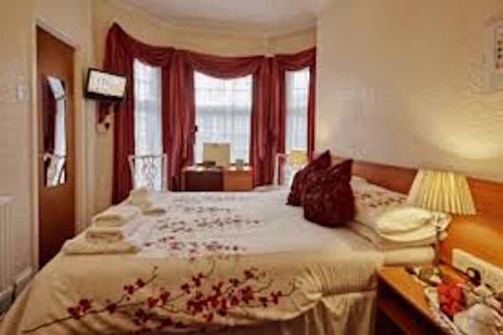 Fjaerland Hotel 18/44