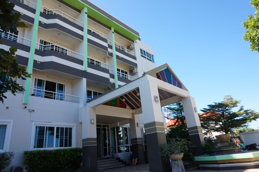 Panwalee Hotel 2/64