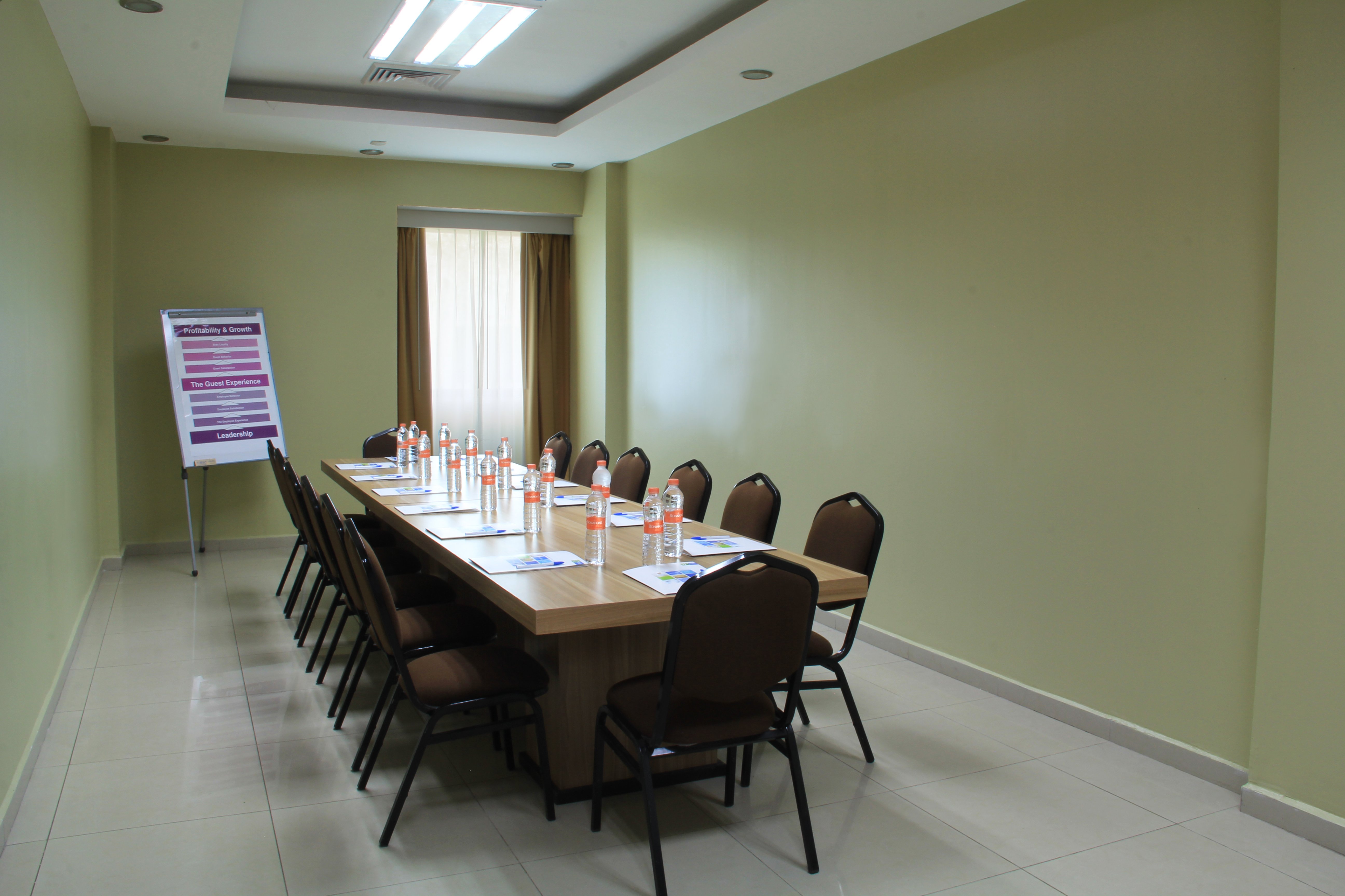 HOLIDAY INN EXPRESS PARAISO DOS BOCAS 14/23