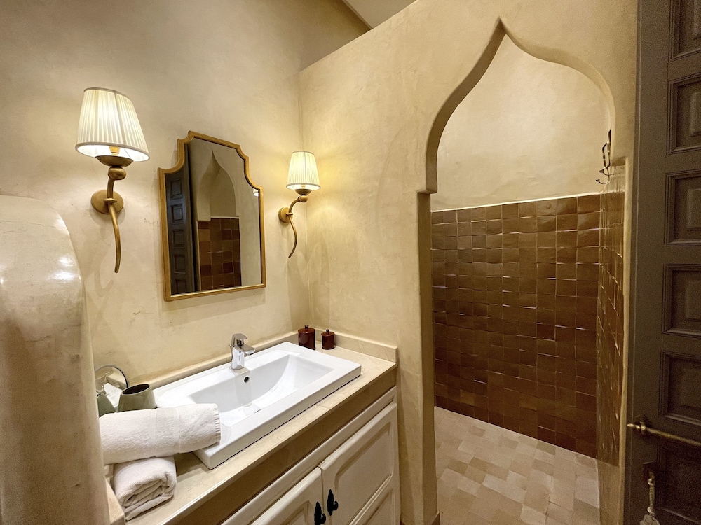 Riad Jona 72/74