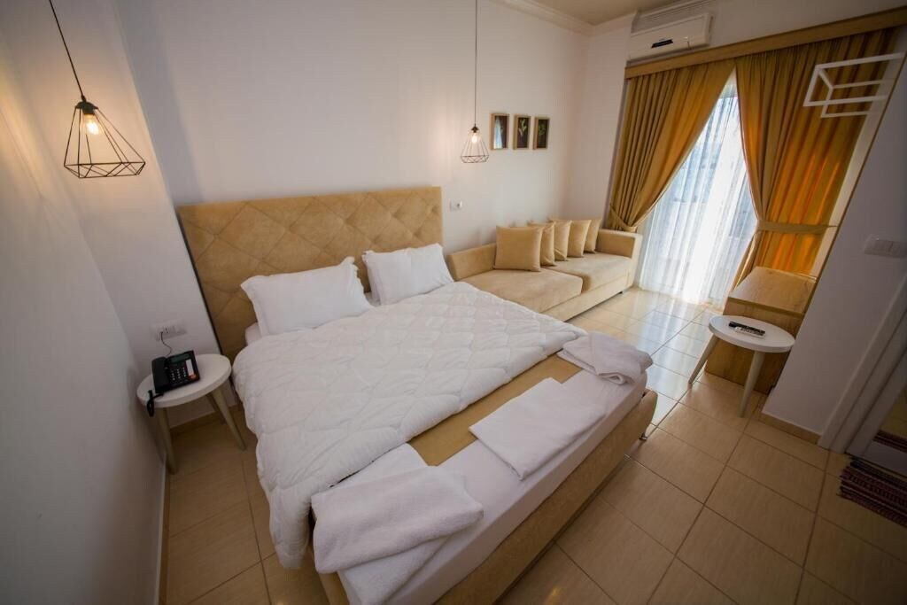 SUPERIOR, DOUBLE BED, BALCONY