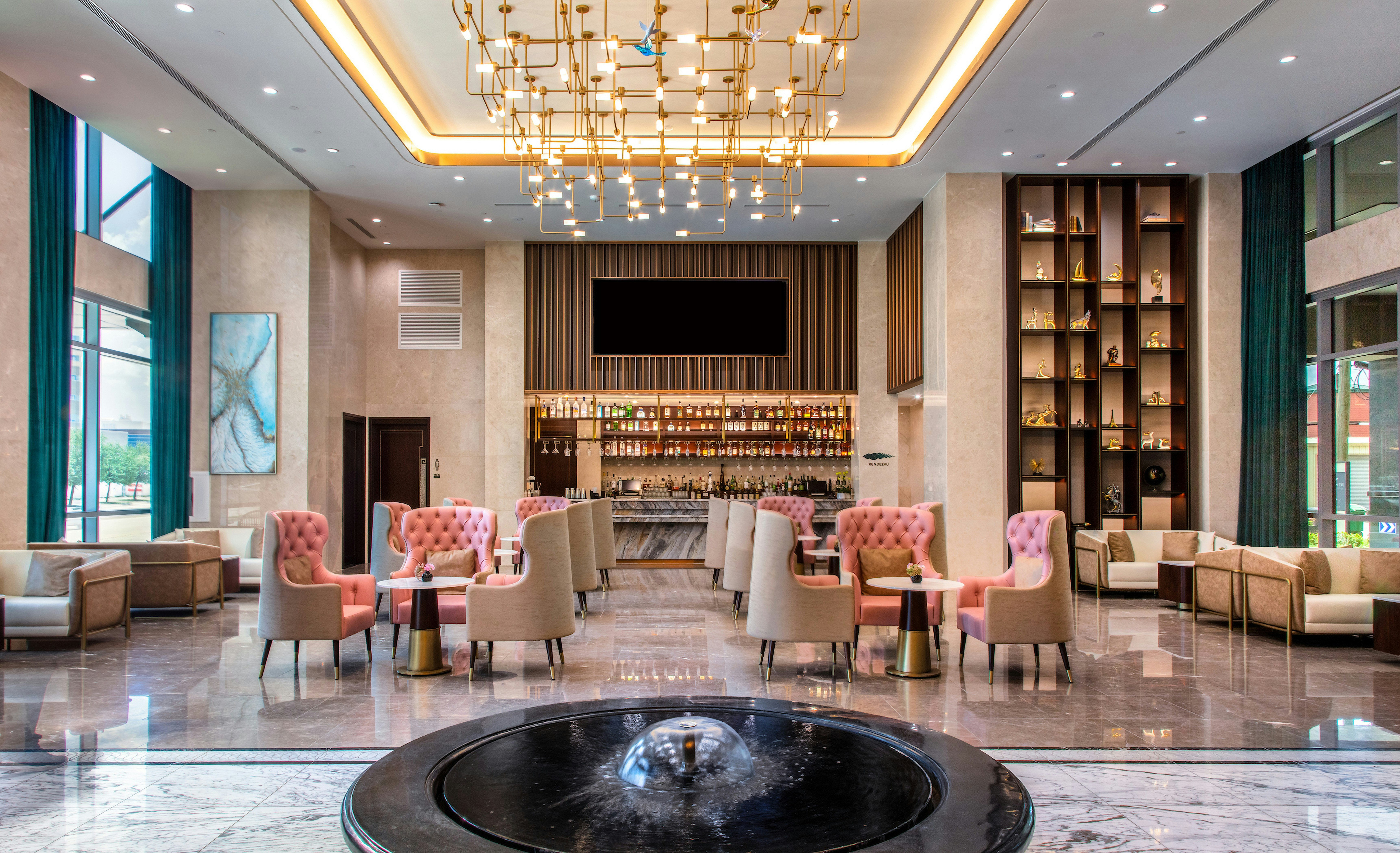 Blossom Hotel Houston, Curio Collection by Hilton 30/36