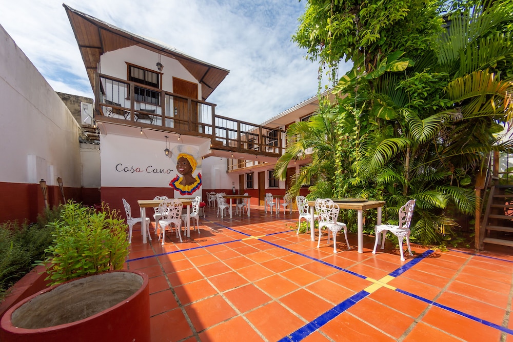 Hotel Ayenda Casa Cano 1805 24/33