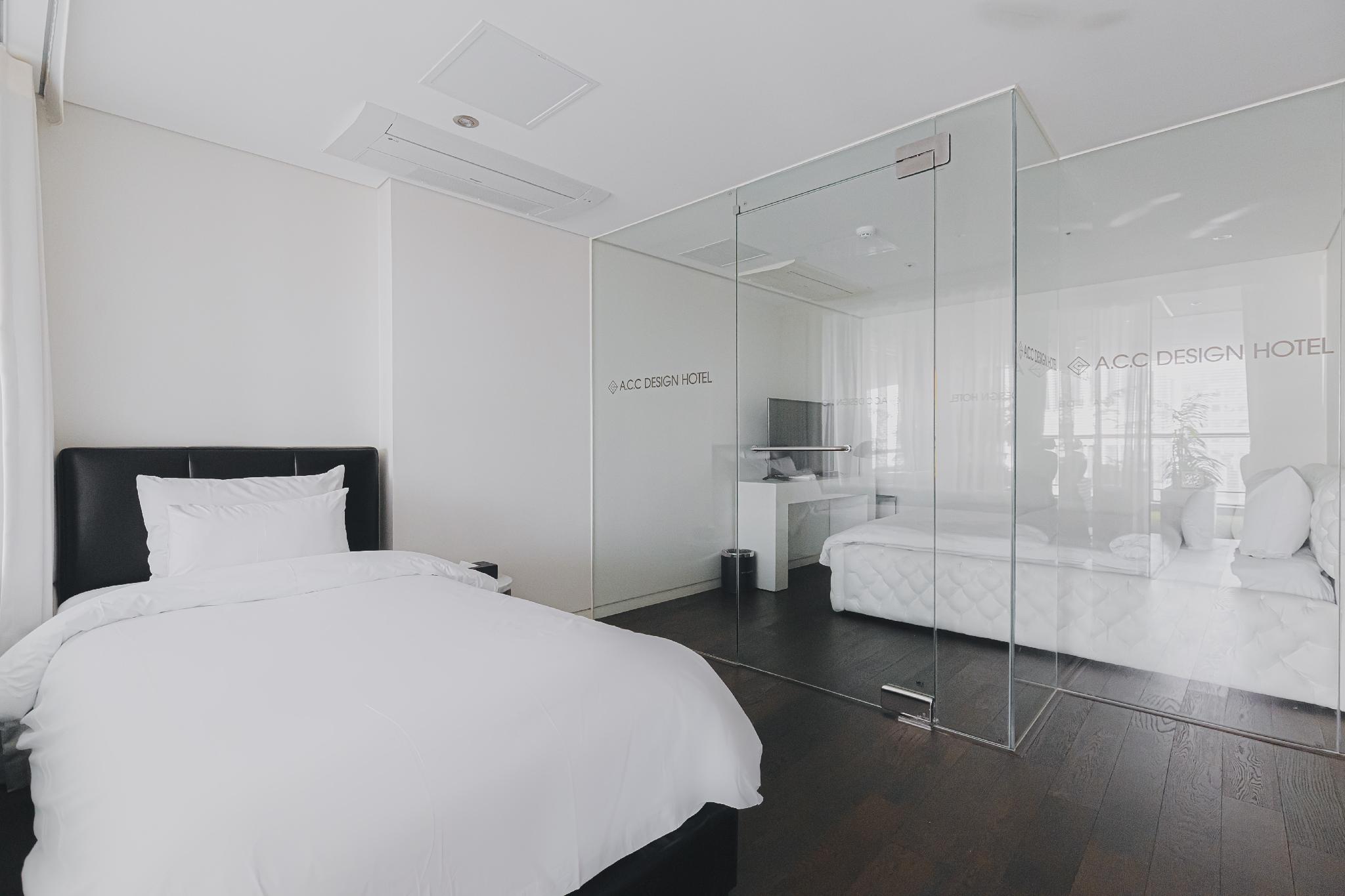 Art, Suite, Twin Beds