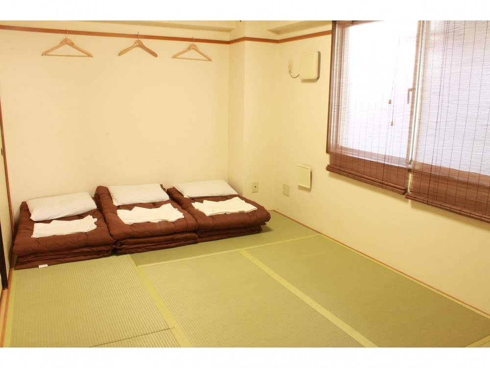 T K Hostel Kobe Sannomiya East 16/37