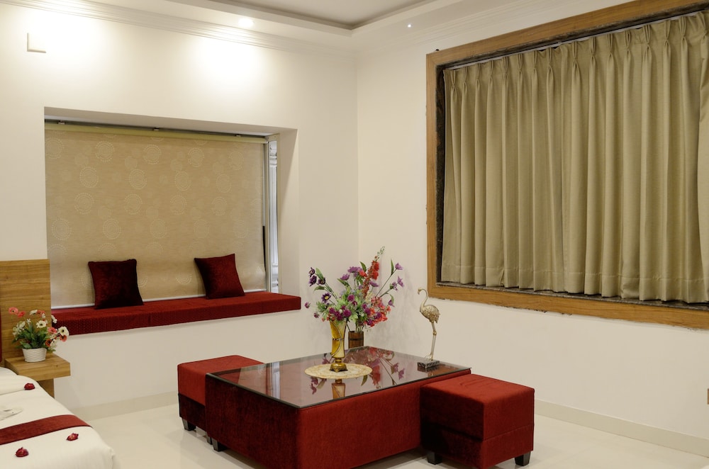 Ambay Villa 36/50