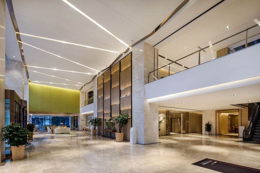 HOLIDAY INN NANJING HARBOUR 8/76