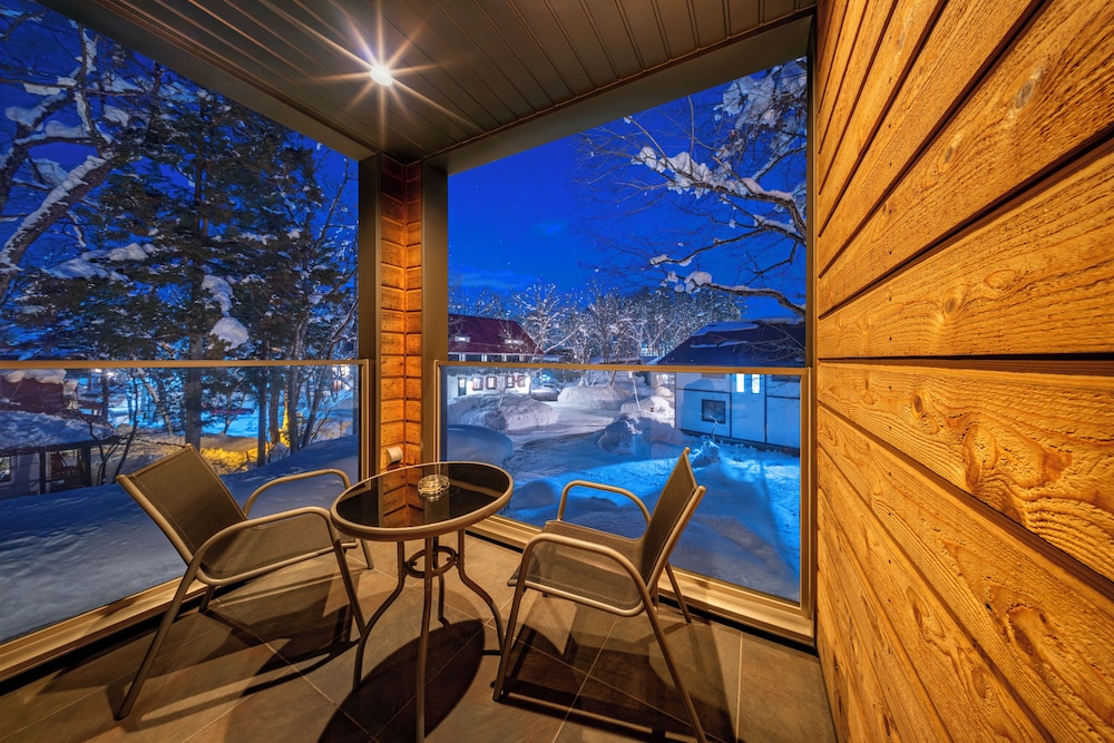Bluebird Chalets 38/57