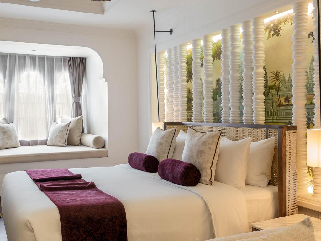 Junior Suite, King Bed, Pool Terrace