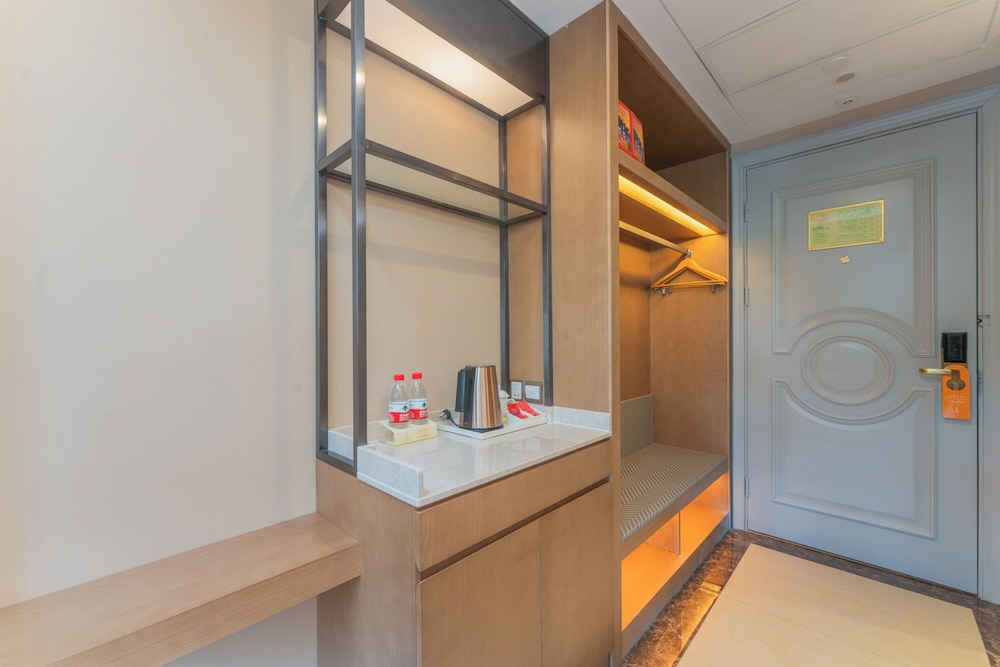 Vienna International Hotel (Shanghai Pudong International Airport Branch) 49/49