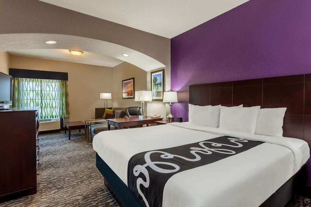 La Quinta Inn & Suites by Wyndham Port Orange / Daytona 8/57