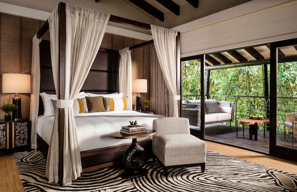 2 BEDROOMS, CANOPY, VILLA