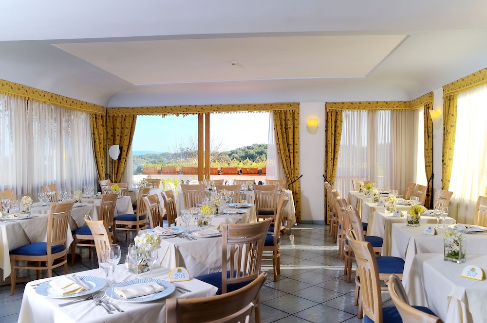 Hotel Bellevue Benessere and Relax 22/45