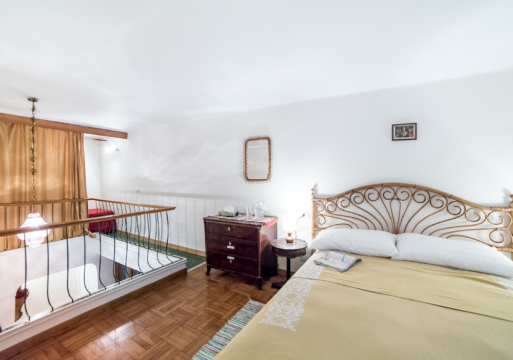 Rent In Rome - Appartamento Archimede 8/19