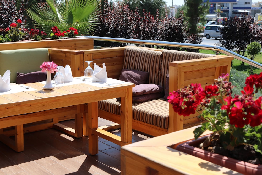 Olive Tree Hotel 38/50