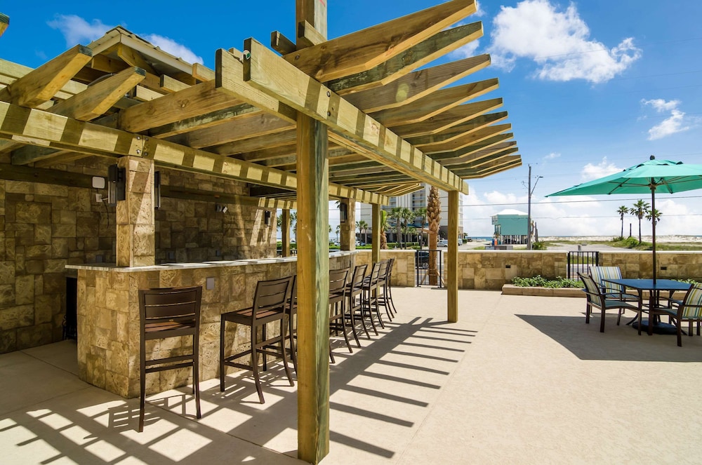 Comfort Inn and Suites Gulf Shores East Beach Near Gulf State Park 3/41