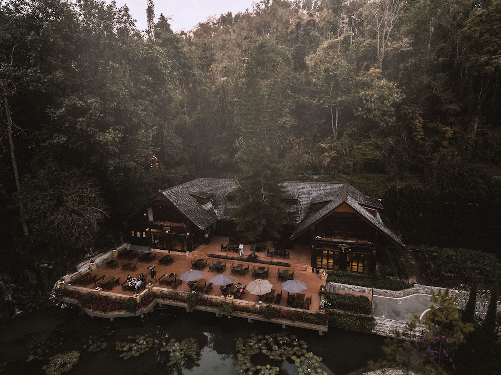 Flora Creek Chiang Mai 5/77
