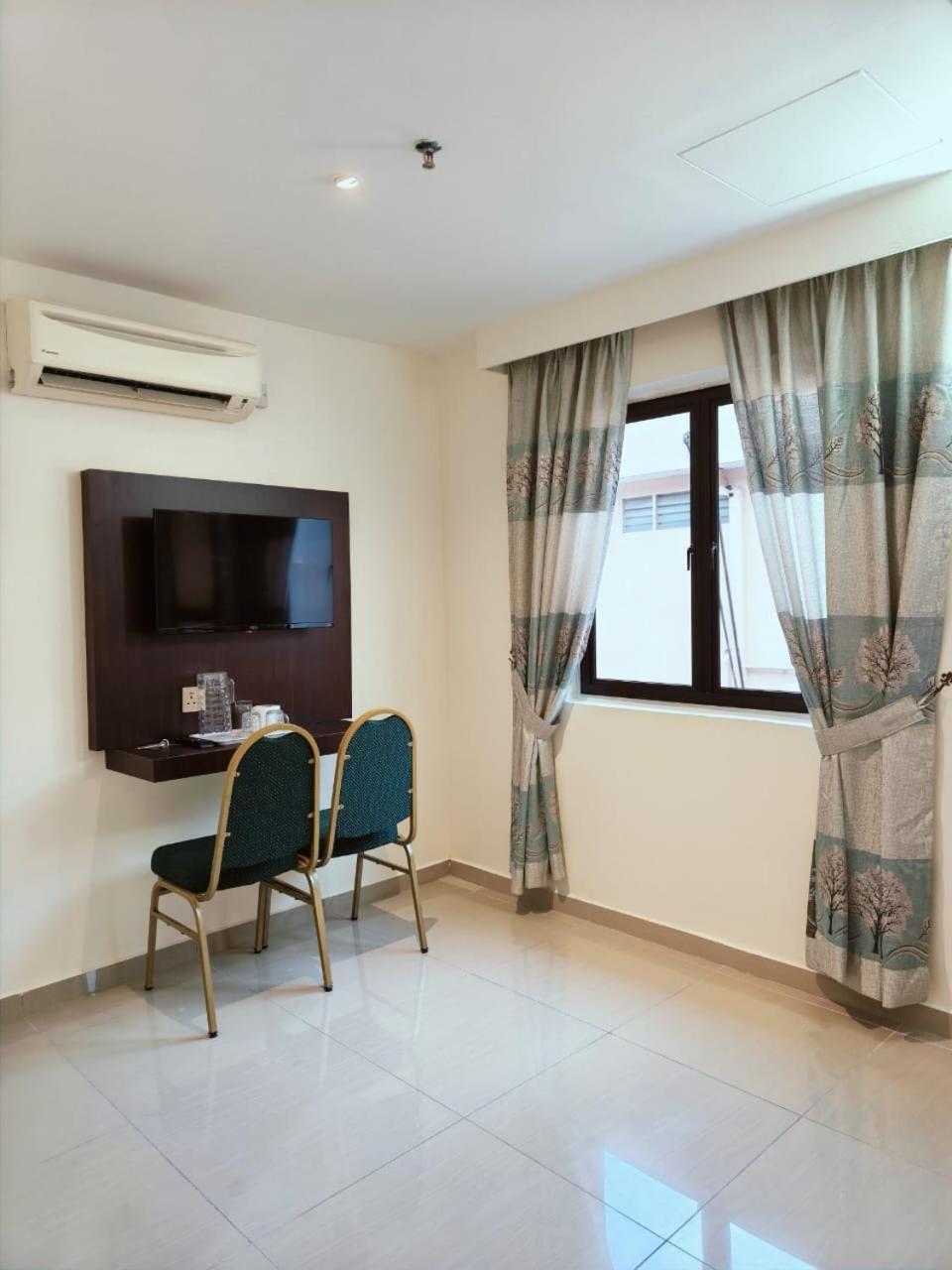 Hotel Sri Sutra - Pj Jalan 227 15/19