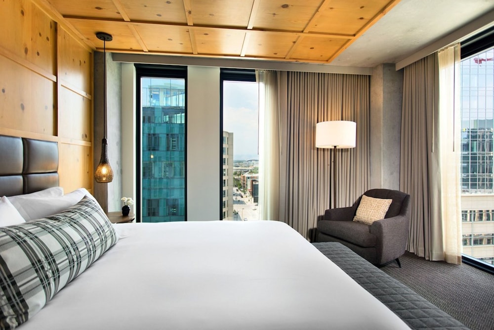 Deluxe, 2 Queen Beds, Accessible
