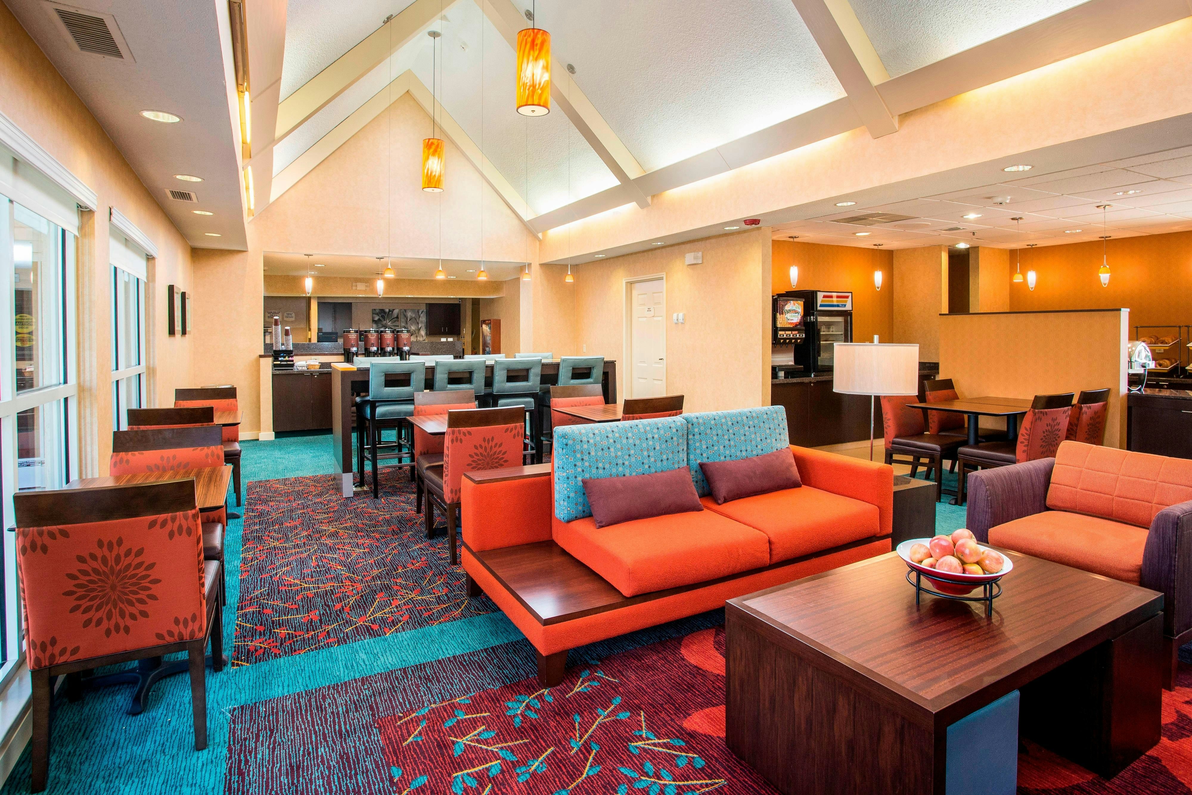 Residence Inn by Marriott Topeka 16/25