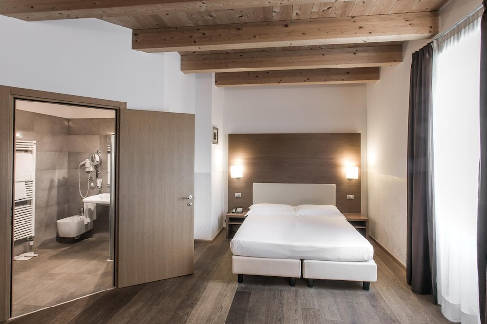 Hotel Opera' 14/33