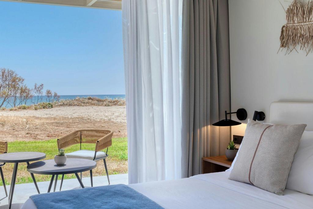 2 Bedrooms, Sapphire, Lush, Suite, Twin Beds, Sofa، Domes Aulus Zante Autograph Collection 3/3