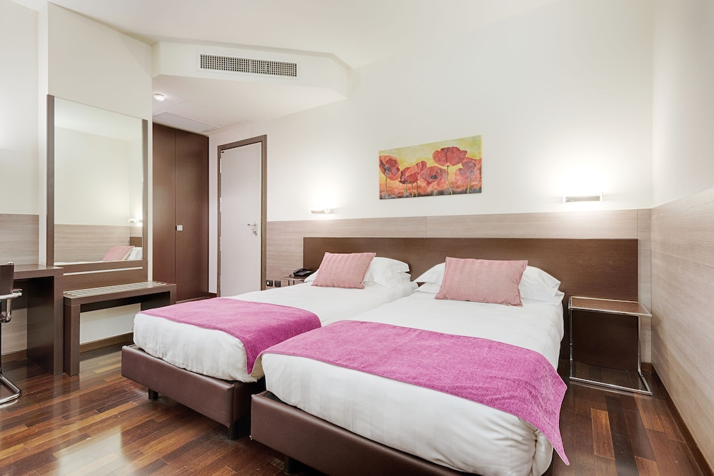 Continental Urban Art Hotel 14/40
