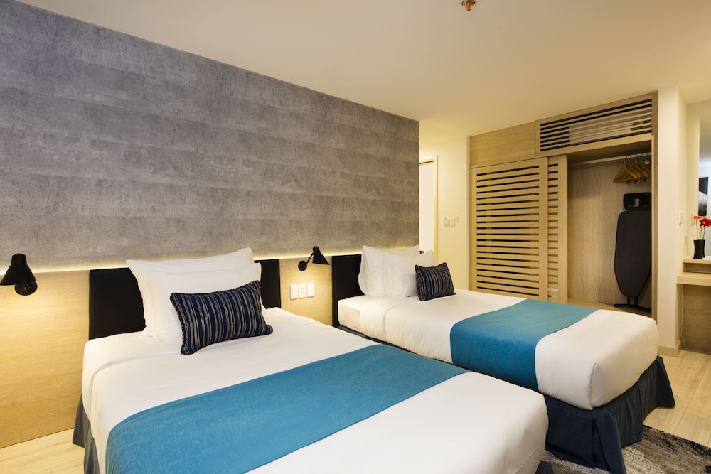 Oceanami Villas And Beach Club 17/67
