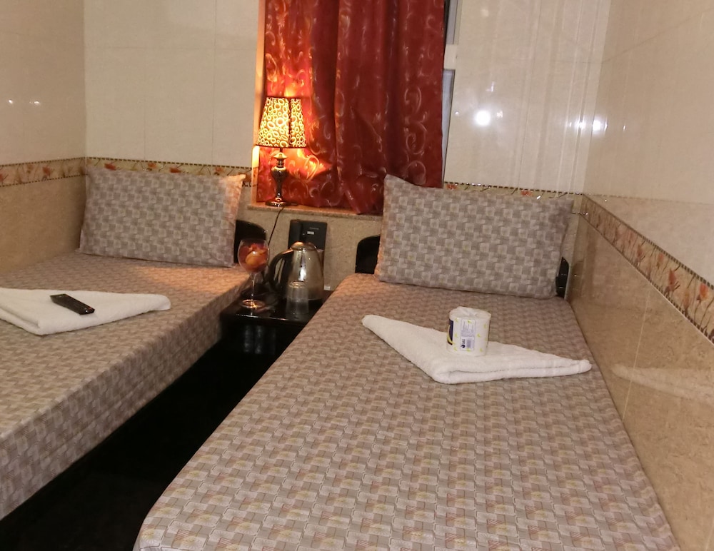 Dutch Hostel 27/39