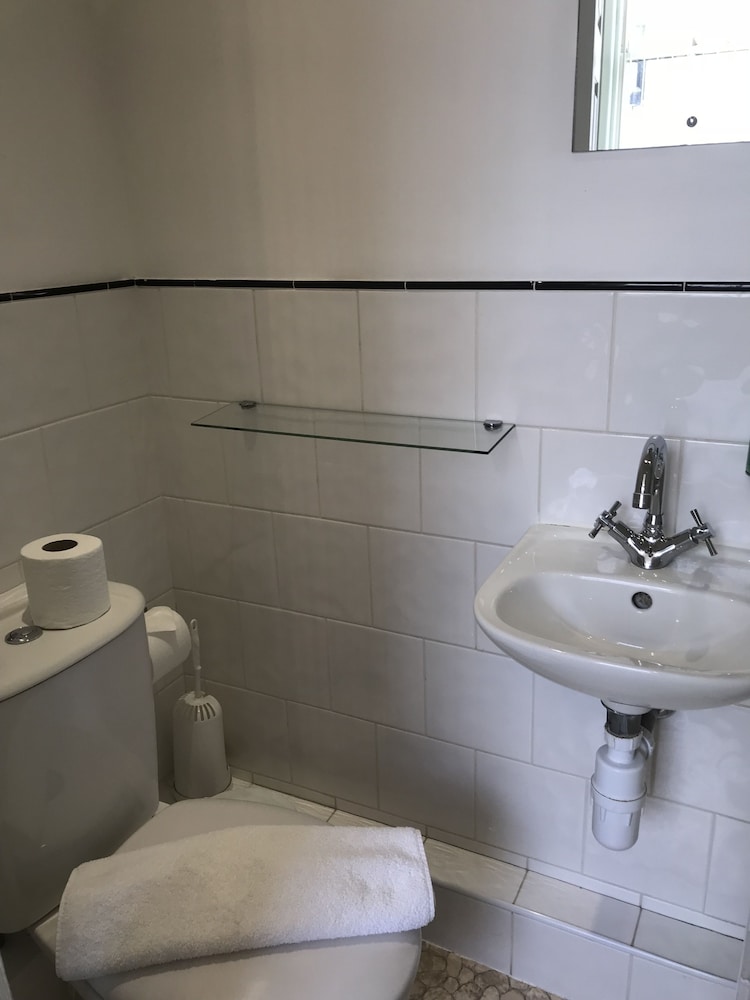 Kempfield House Hotel 39/50