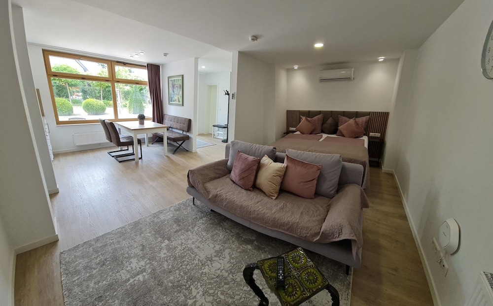 Hotel Rebstock 28/49