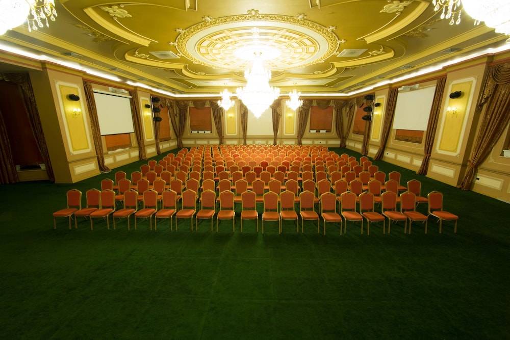 QAFQAZ RESORT HOTEL 46/50