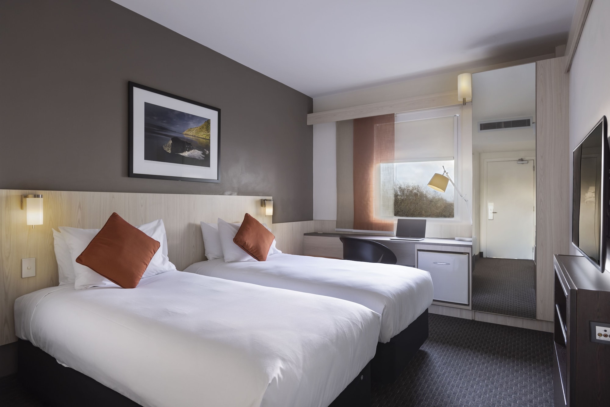STANDARD, TWIN BEDS