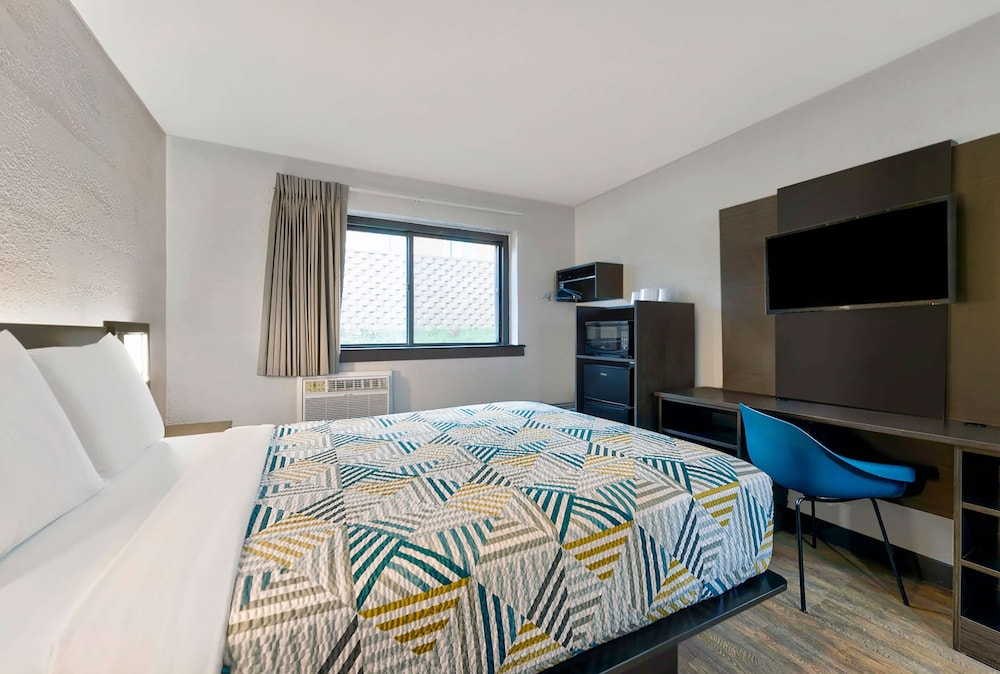 Motel6 Cedar Rapids, IA - Airport 25/57