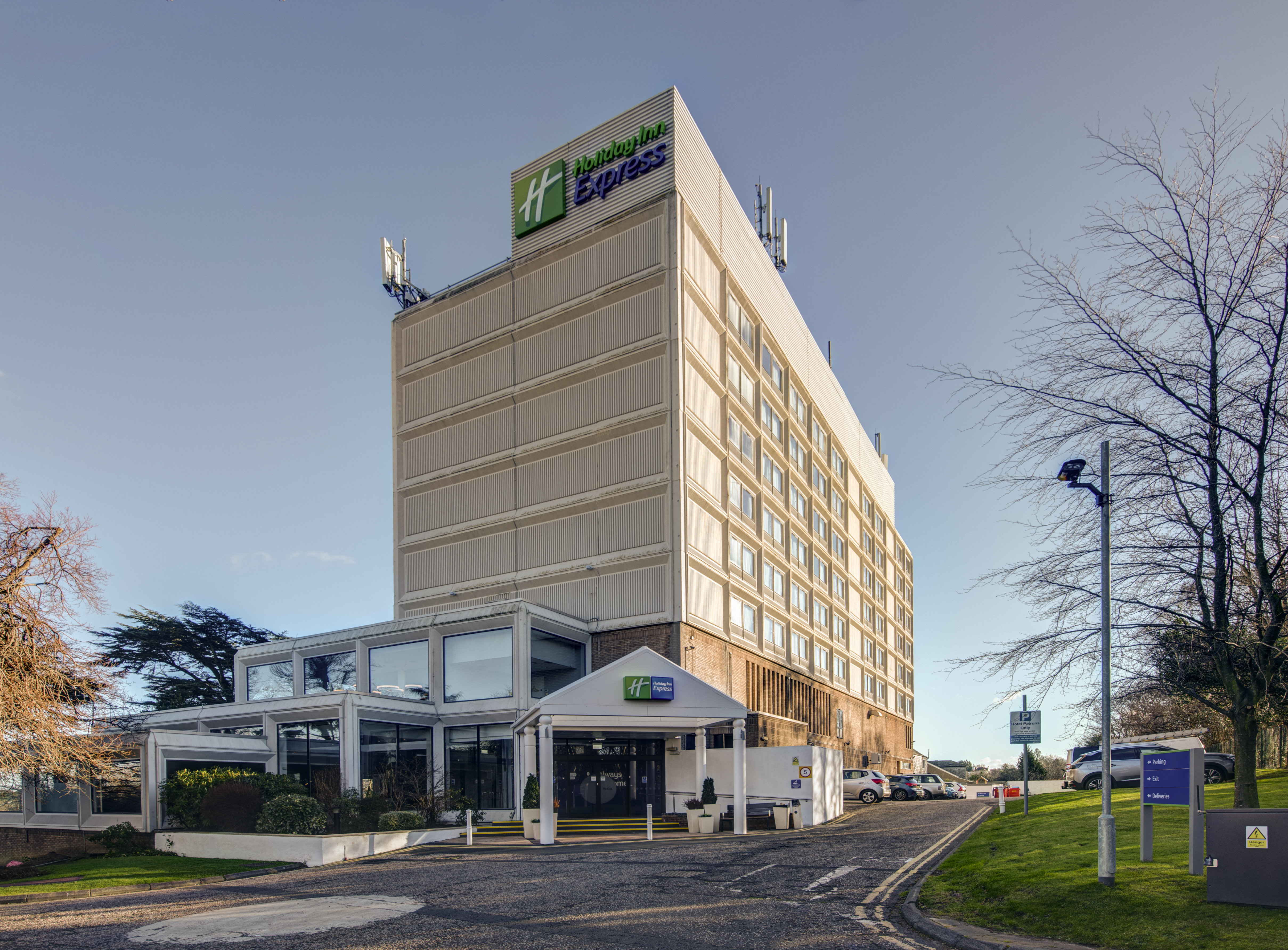 Holiday Inn Express Edinburgh City West 2/52