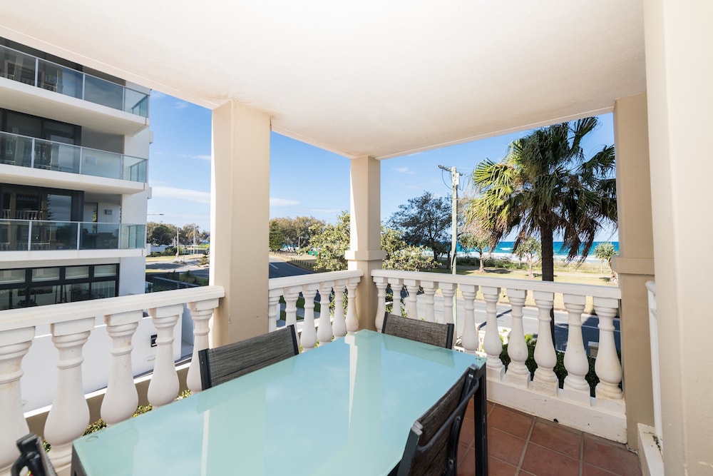 La Grande Apartments Broadbeach 24/48