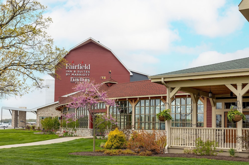Fairfield Inn And Suites Fair Oaks Farms 1/56