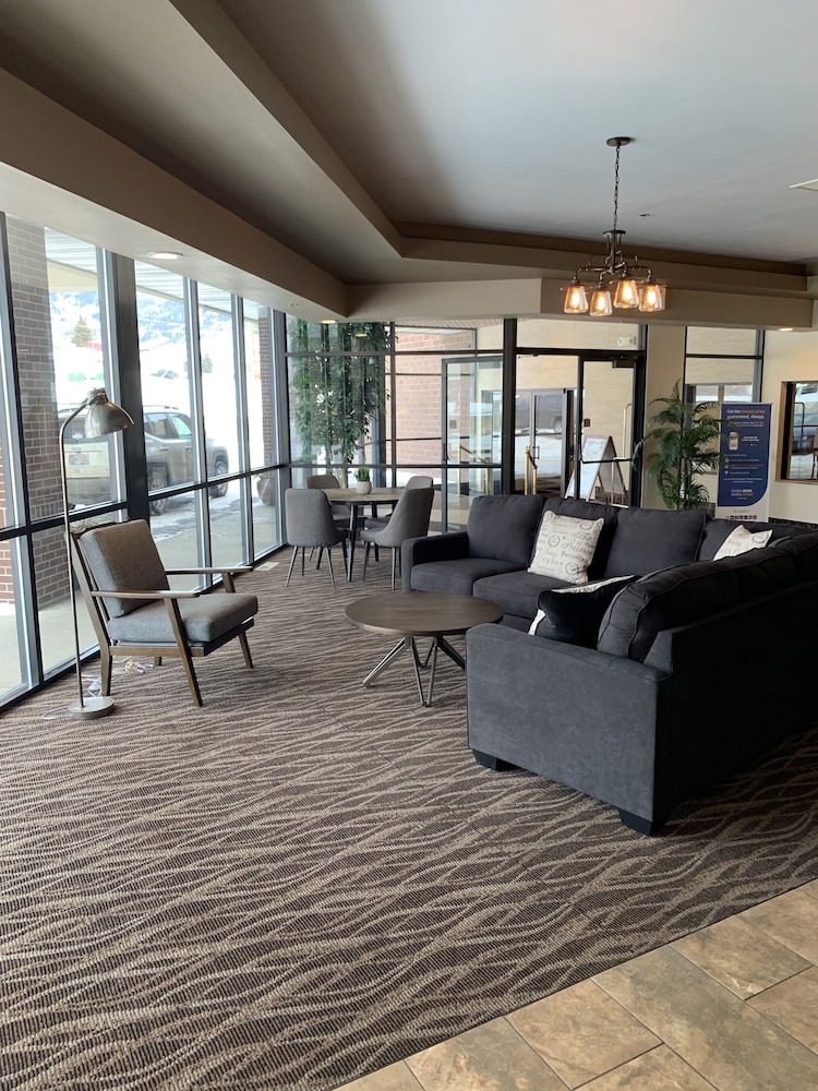Studio6 Suites Butte, MT I-90 I-15 29/42