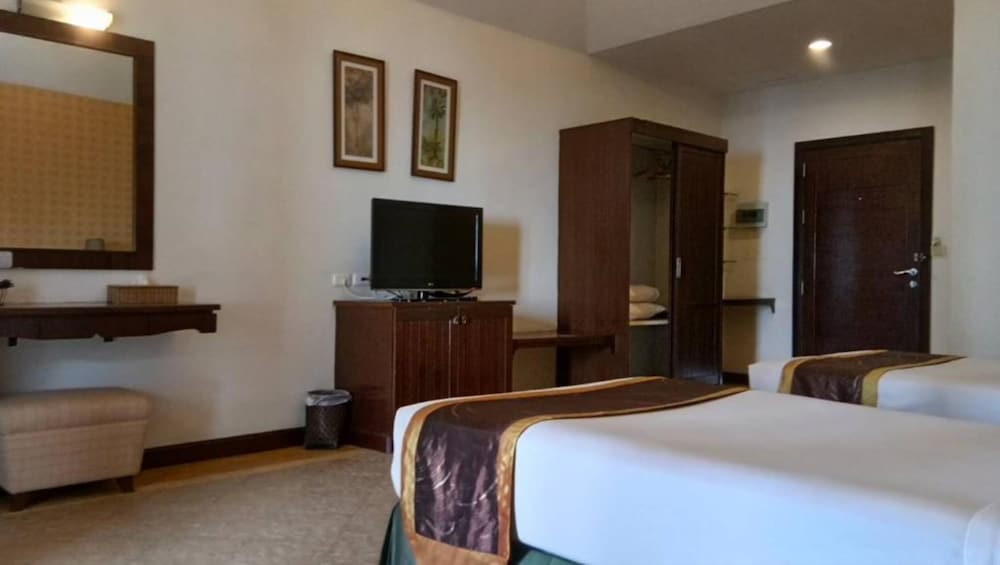 Golden Pine Beach Resort and Spa 28/61