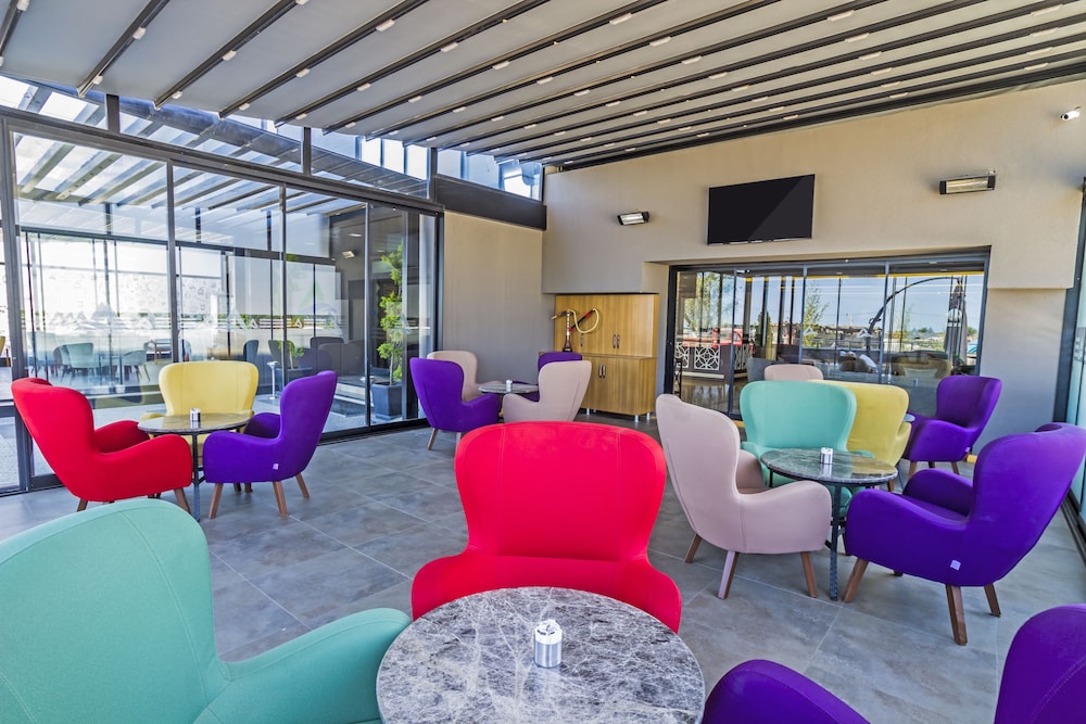 ALESHA SUITE HOTEL 23/39