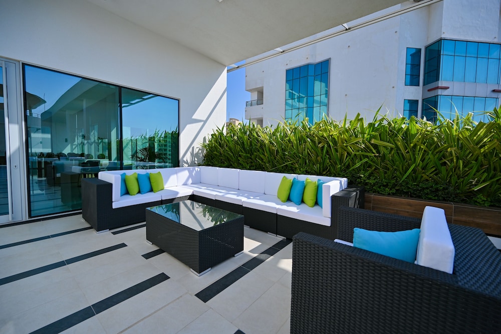Springfield Suites Seef 40/63