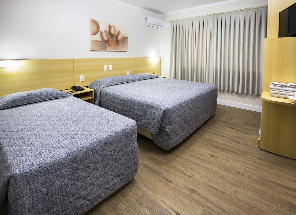 Rosenbrock Hotel 24/70