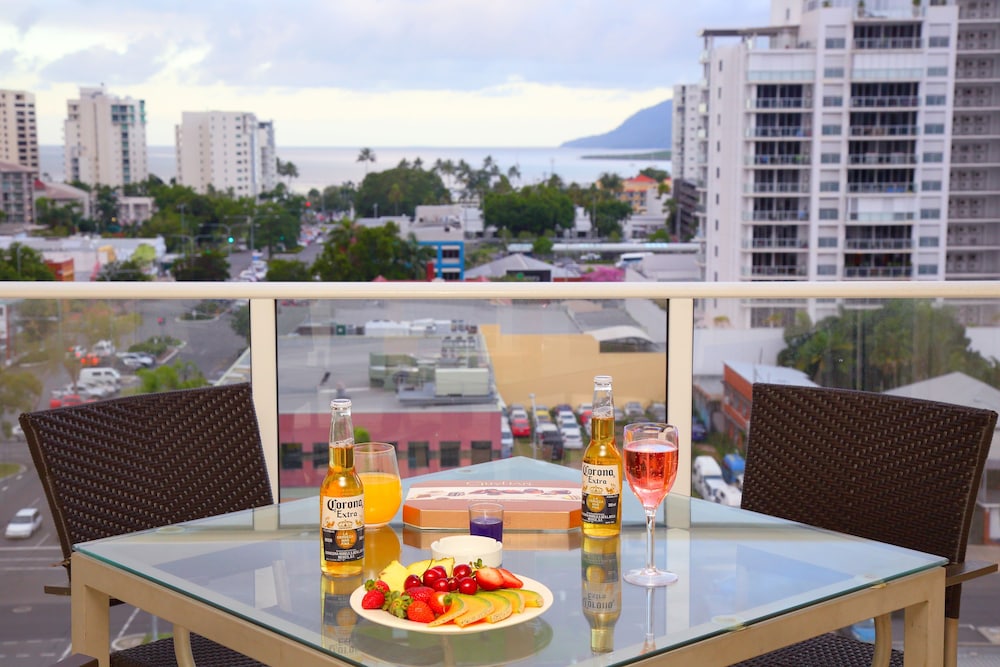 Cairns Central Plaza Apartment Hotel 27/43