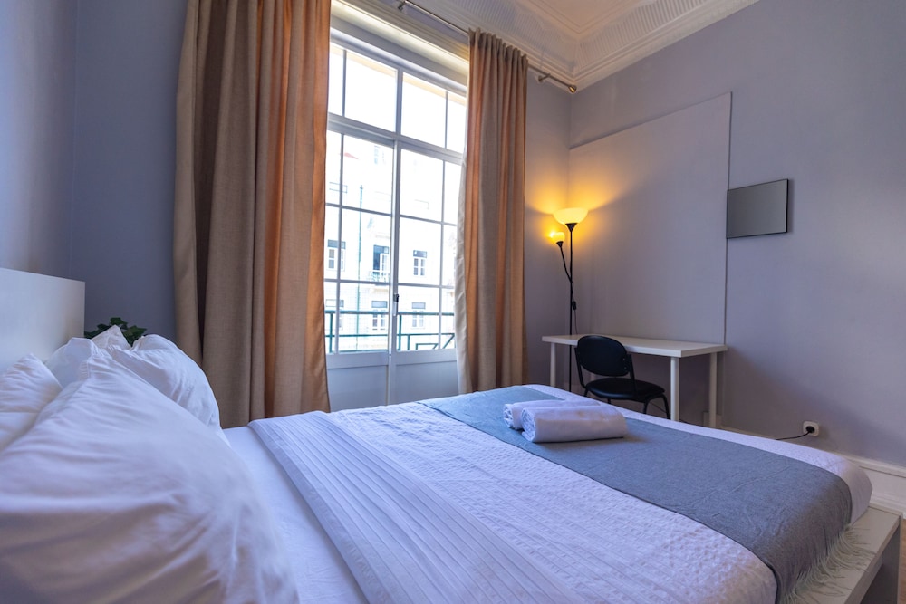 ROOM, DOUBLE BED, SHARED BATHROOM, BALCONY