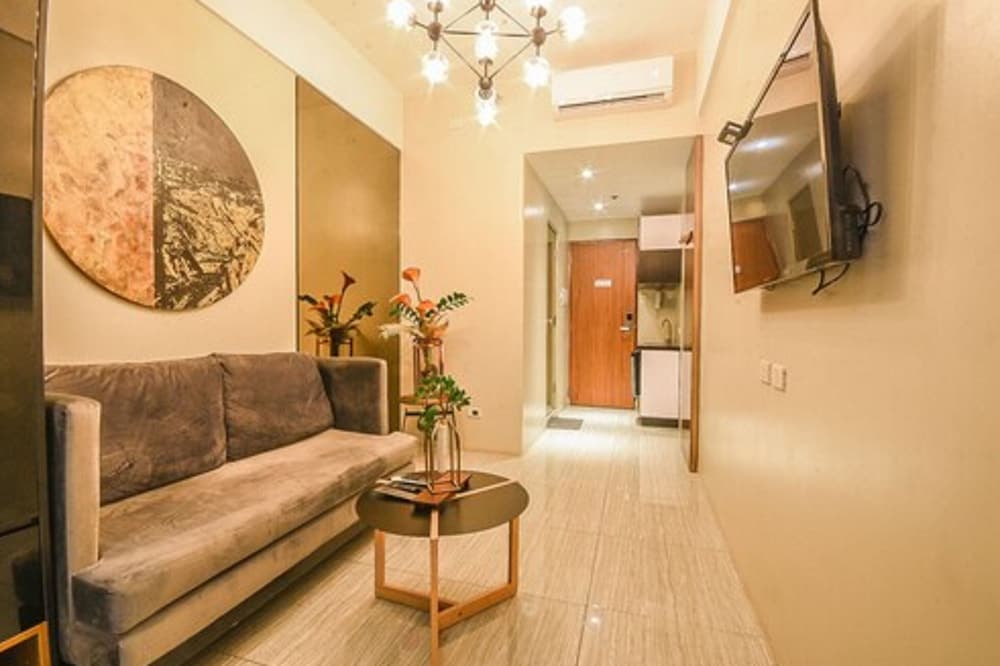 Pacific Skyloft Hotel 43/66
