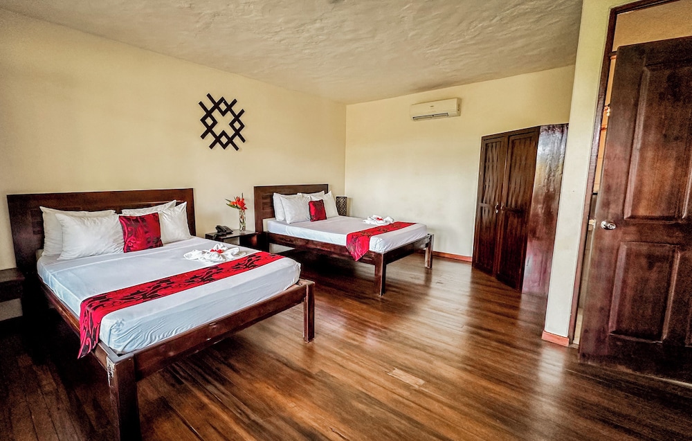 Tabulia Tree Hotel and Villas 27/77