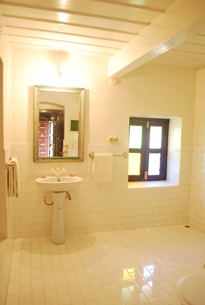 Hotel Bhairon Vilas 10/25