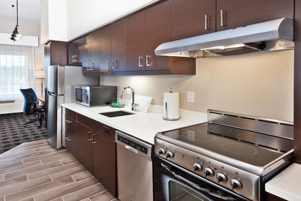 TownePlace Suites Dothan 25/26