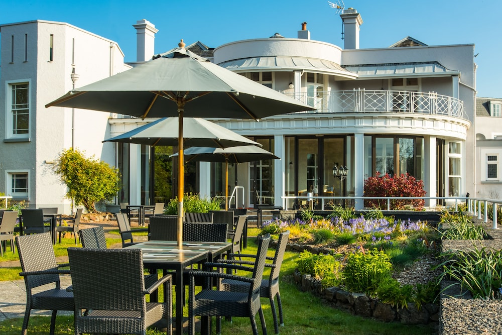 Cliffden Hotel 6/66