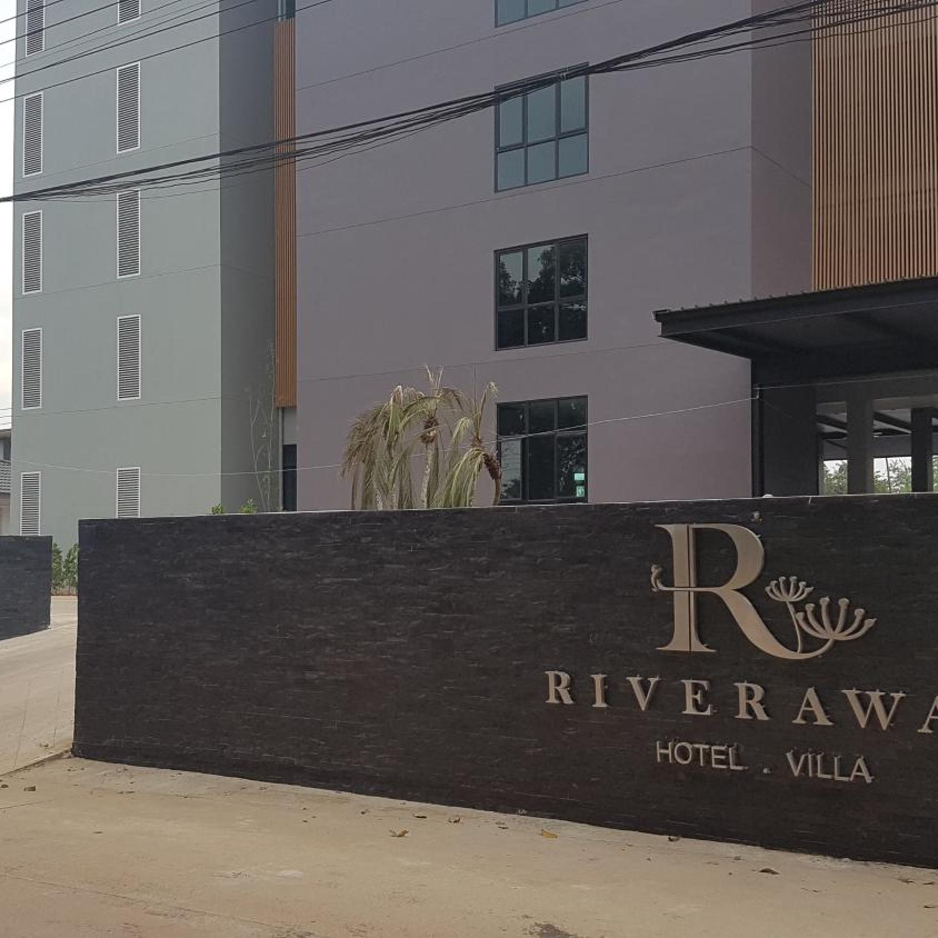 Riverawan Hotel 8/73